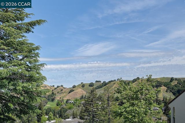 1501 Ptarmigan Dr 6B, Walnut Creek, CA 94595