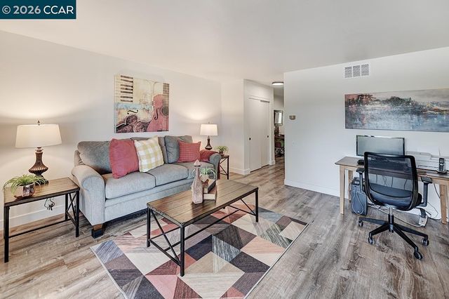 1501 Ptarmigan Dr 6B, Walnut Creek, CA 94595