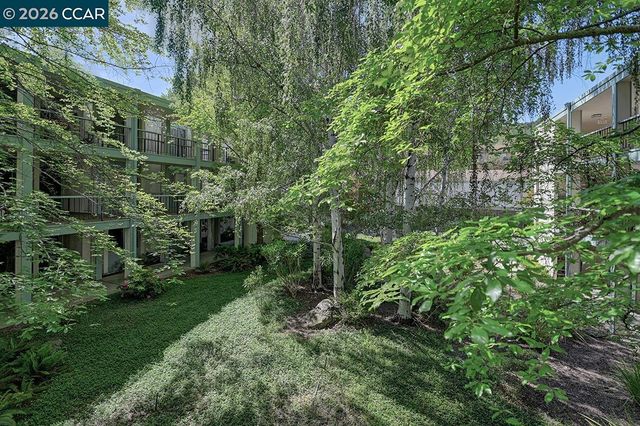 1501 Ptarmigan Dr 6B, Walnut Creek, CA 94595