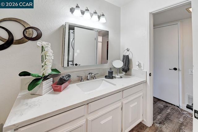 1501 Ptarmigan Dr 6B, Walnut Creek, CA 94595