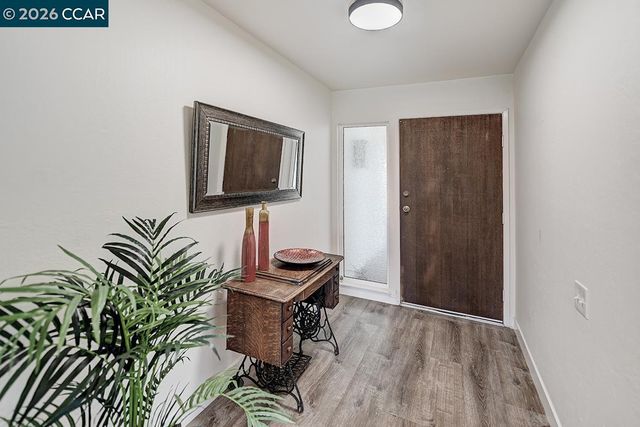 1501 Ptarmigan Dr 6B, Walnut Creek, CA 94595