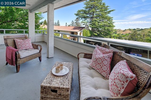 1501 Ptarmigan Dr 6B, Walnut Creek, CA 94595