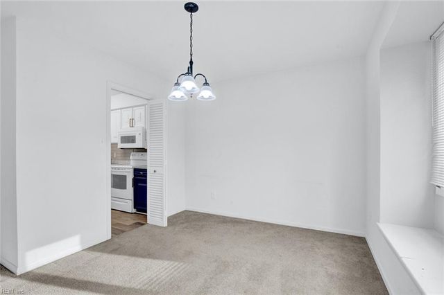 376 Merrimac Trl Unit 124, Williamsburg, VA 23185