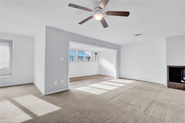 376 Merrimac Trl Unit 124, Williamsburg, VA 23185