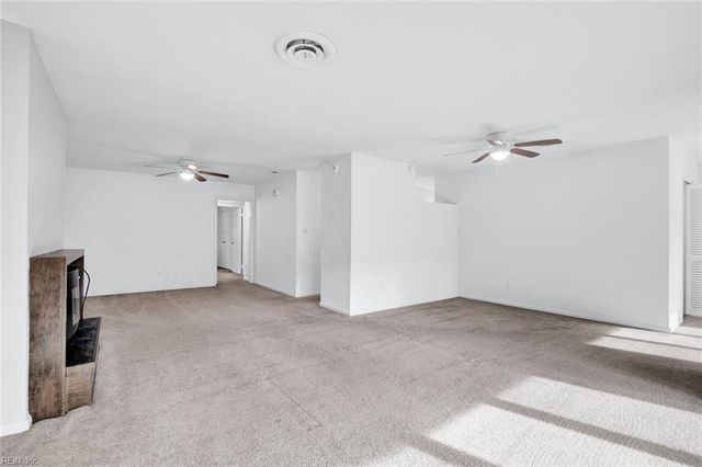 376 Merrimac Trl Unit 124, Williamsburg, VA 23185