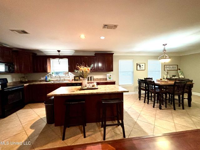 1352 Rock Ranch Road, Carriere, MS 39426