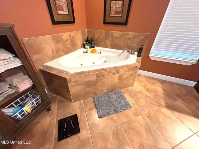 1352 Rock Ranch Road, Carriere, MS 39426