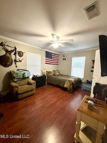 1352 Rock Ranch Road, Carriere, MS 39426