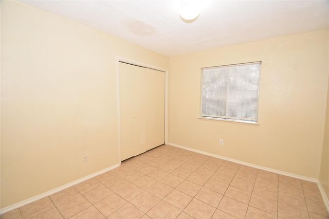 4023 Summit Valley Drive, Houston, TX 77082