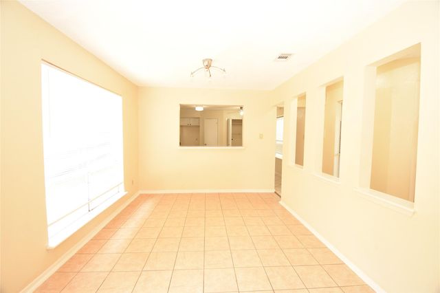 4023 Summit Valley Drive, Houston, TX 77082
