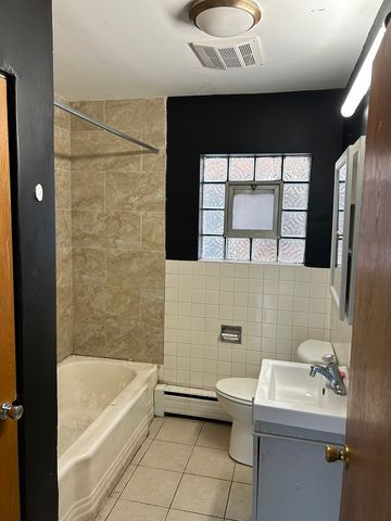 1724 N 19th Avenue, Melrose Park, IL 60160