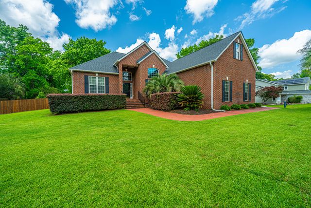 1000 Bakers Landing Drive, North Charleston, SC 29418