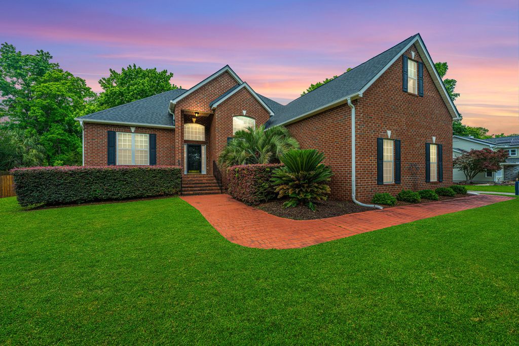 1000 Bakers Landing Drive, North Charleston, SC 29418