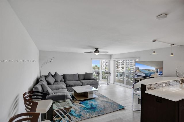 1160 Hillsboro Mile 701 701, Hillsboro Beach, FL 33062