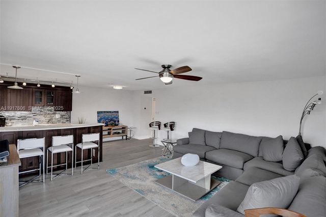 1160 Hillsboro Mile 701 701, Hillsboro Beach, FL 33062