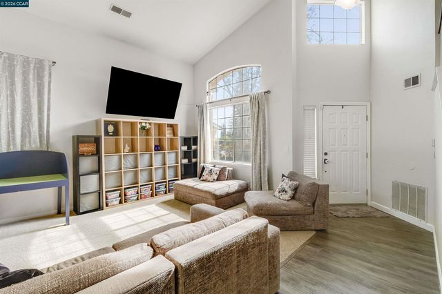 5121 Rodeo Ct, Antioch, CA 94531