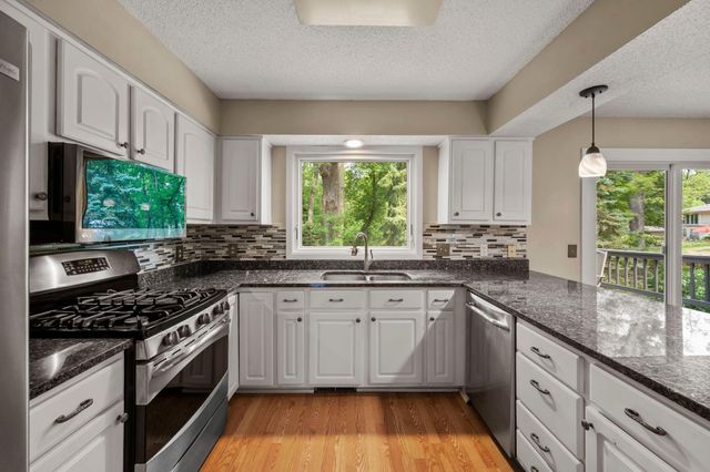 2304 150th Street W, Burnsville, MN 55306
