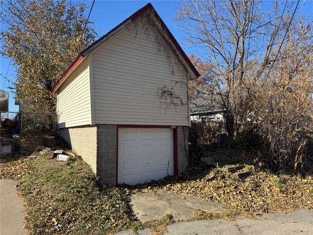 263 Highland Drive NW, Cedar Rapids, IA 52405