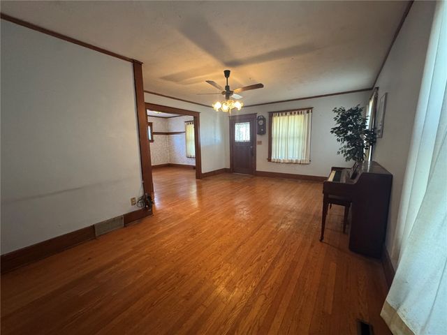 263 Highland Drive NW, Cedar Rapids, IA 52405