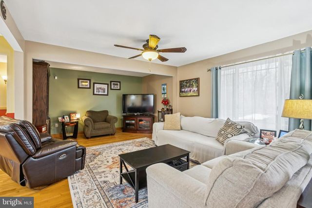 60 SPAULDING DR, Monroeville, NJ 08343