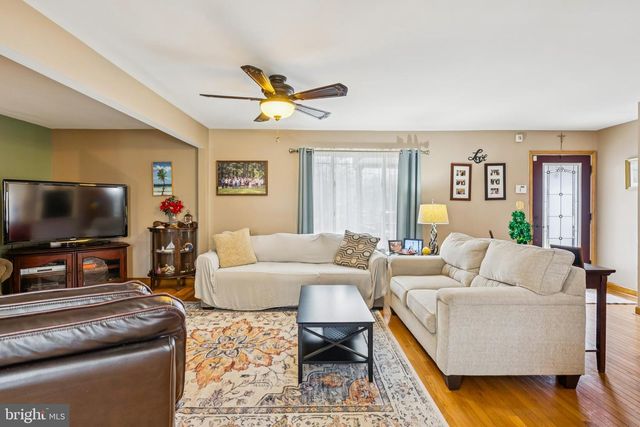 60 SPAULDING DR, Monroeville, NJ 08343