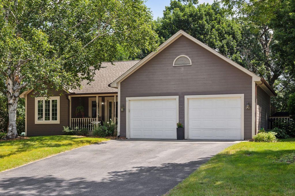 17180 Jordan Court, Lakeville, MN 55044