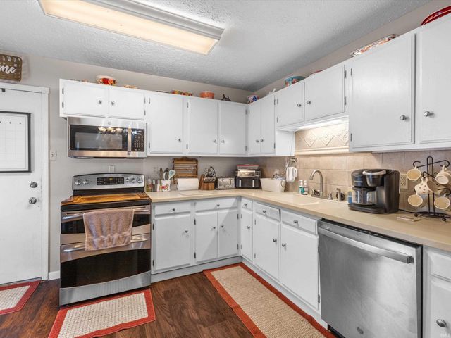 25 Peach Tree Lane, Tell City, IN 47586