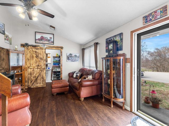 25 Peach Tree Lane, Tell City, IN 47586