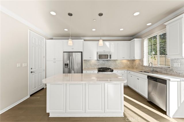 103 Bright Poppy, Irvine, CA 92618