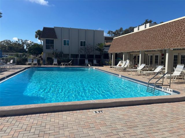 1540 GLEN OAKS DRIVE E B222, Sarasota, FL 34232