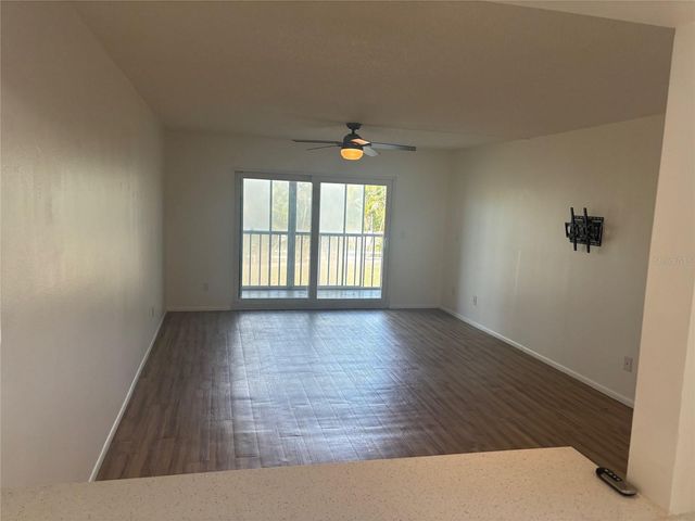 1540 GLEN OAKS DRIVE E B222, Sarasota, FL 34232