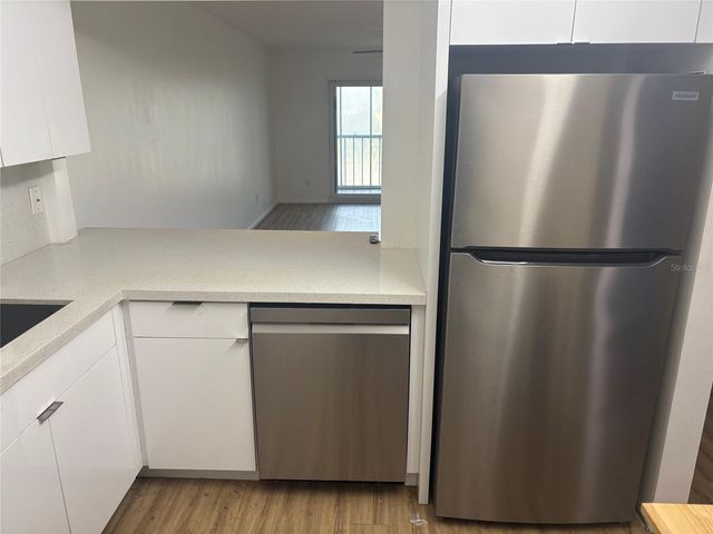 1540 GLEN OAKS DRIVE E B222, Sarasota, FL 34232