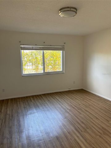 1540 GLEN OAKS DRIVE E B222, Sarasota, FL 34232