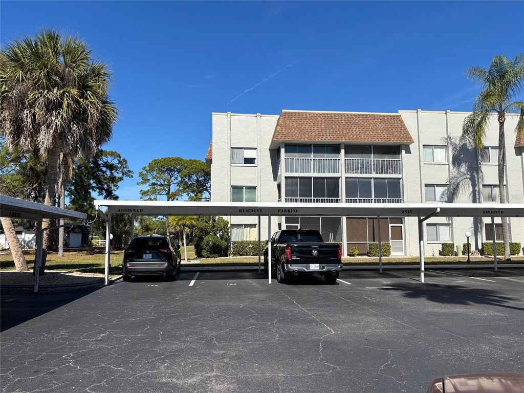 1540 GLEN OAKS DRIVE E B222, Sarasota, FL 34232