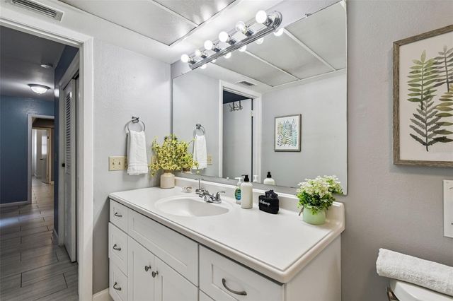 5005 PURITAN ROAD, Tampa, FL 33617