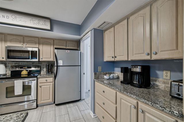 5005 PURITAN ROAD, Tampa, FL 33617