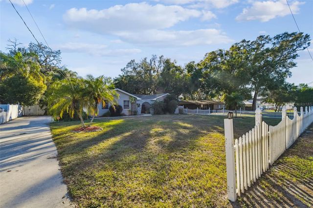 5005 PURITAN ROAD, Tampa, FL 33617