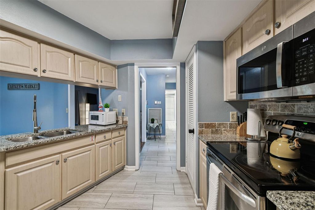 Image 30 of property listing at 5005 PURITAN ROAD, Tampa, FL 33617