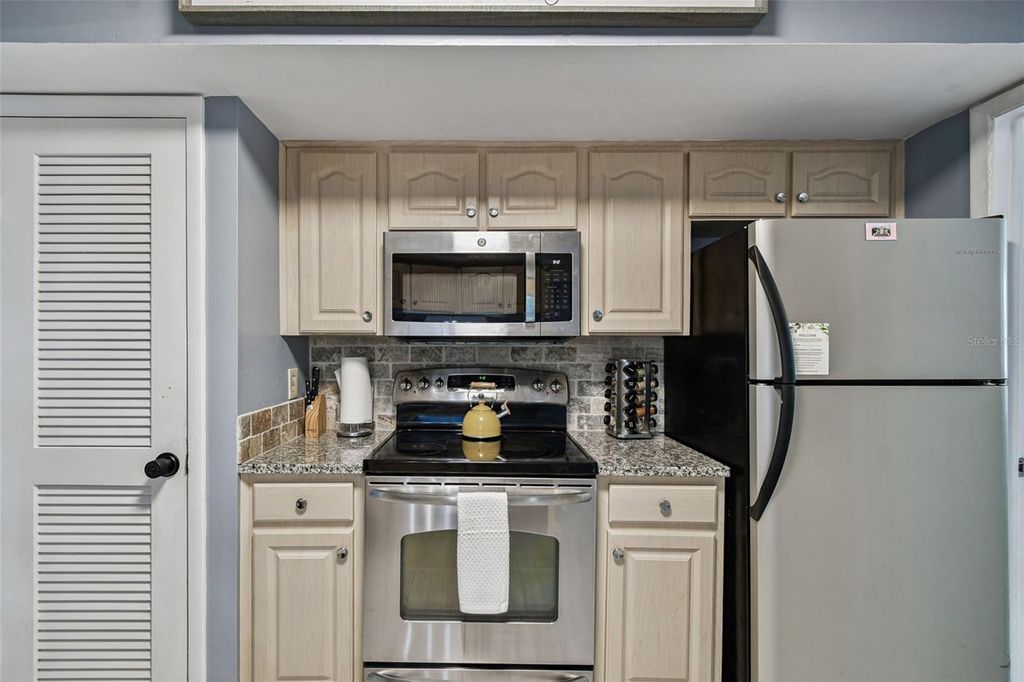 Image 33 of property listing at 5005 PURITAN ROAD, Tampa, FL 33617