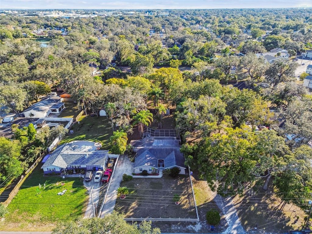 Image 74 of property listing at 5005 PURITAN ROAD, Tampa, FL 33617