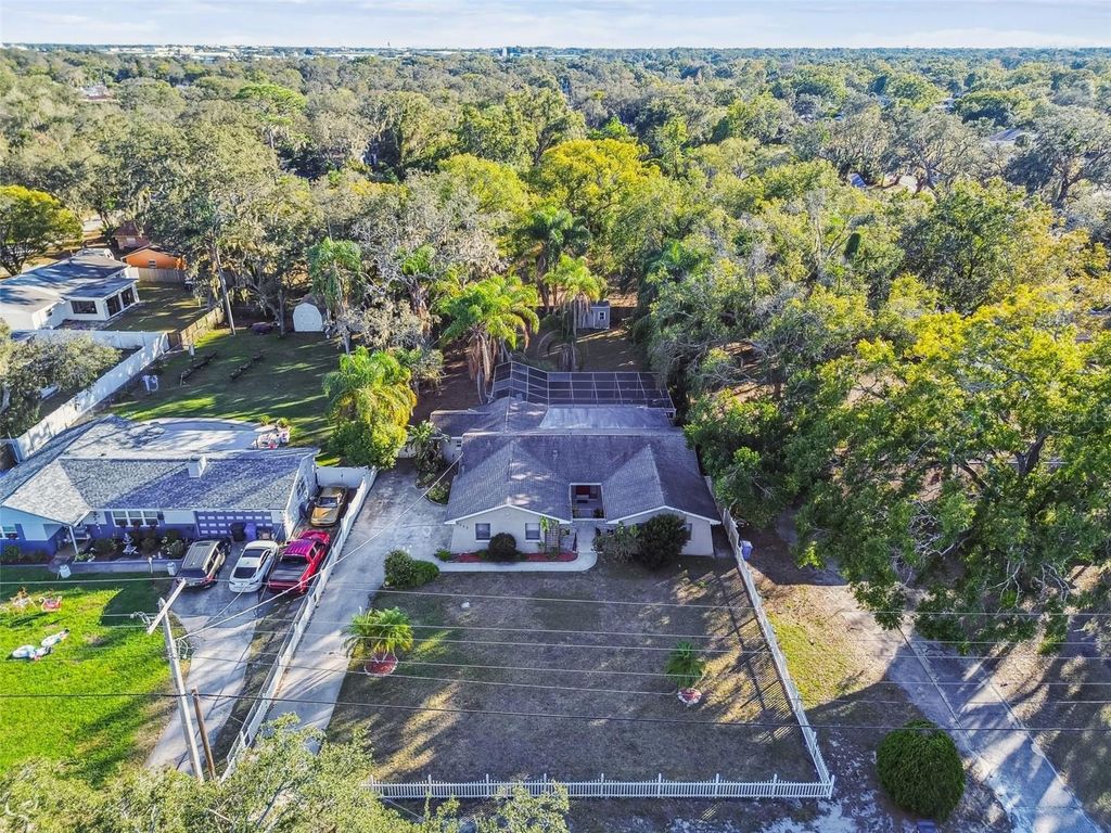 Image 77 of property listing at 5005 PURITAN ROAD, Tampa, FL 33617