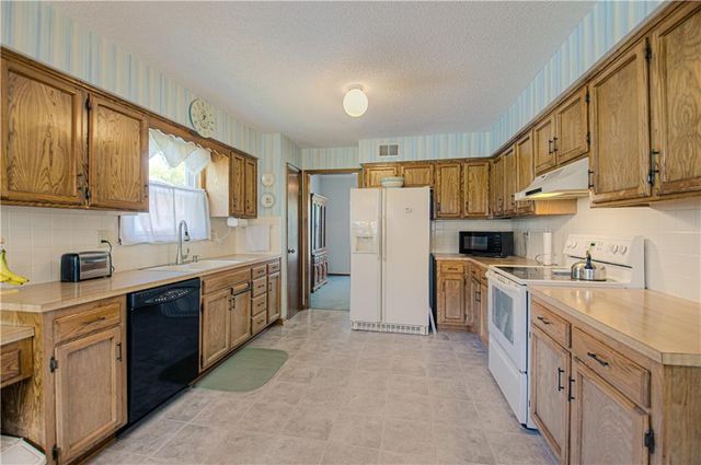 1306 Downing Street, Liberty, MO 64068