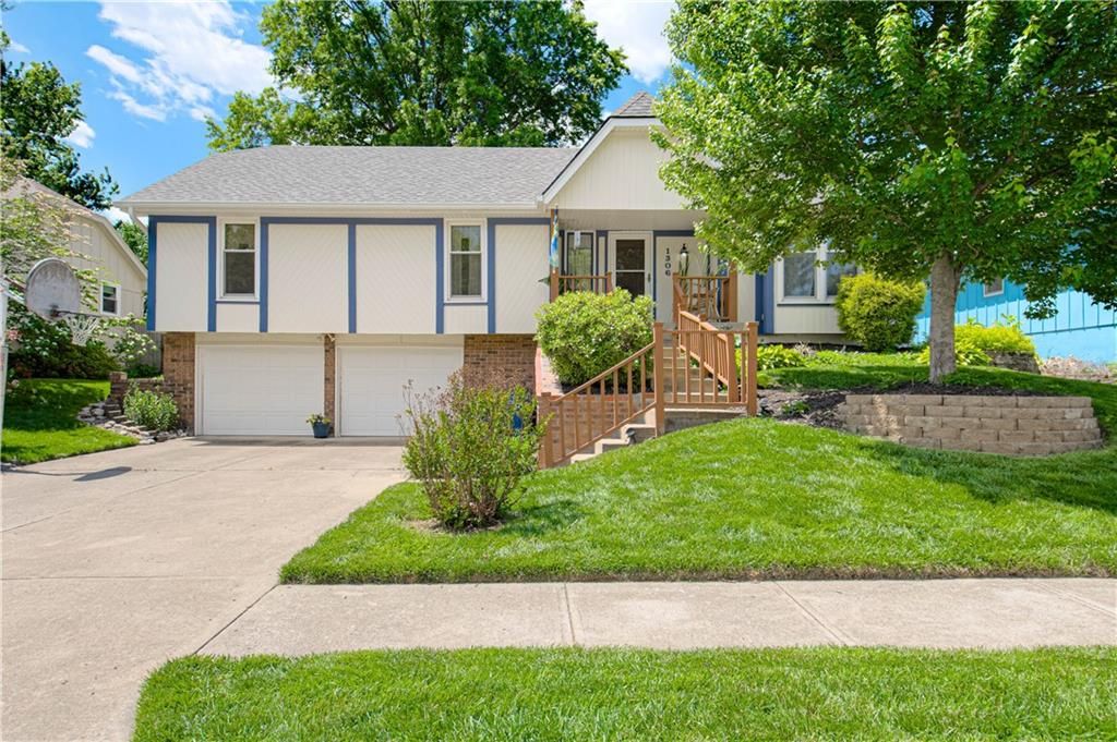 1306 Downing Street, Liberty, MO 64068