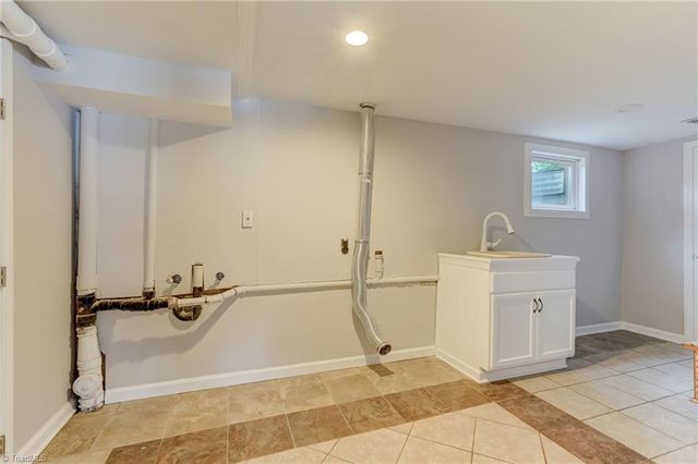 4164 Mill Creek Road, Winston-salem, NC 27106