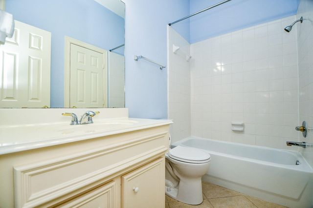 1735 Lake Charlotte Lane, Richmond, TX 77406