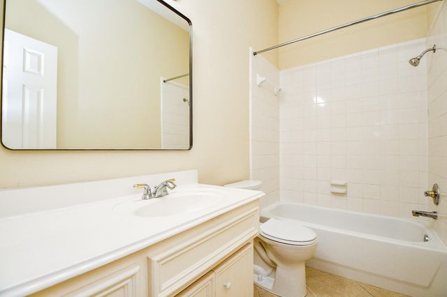 1735 Lake Charlotte Lane, Richmond, TX 77406