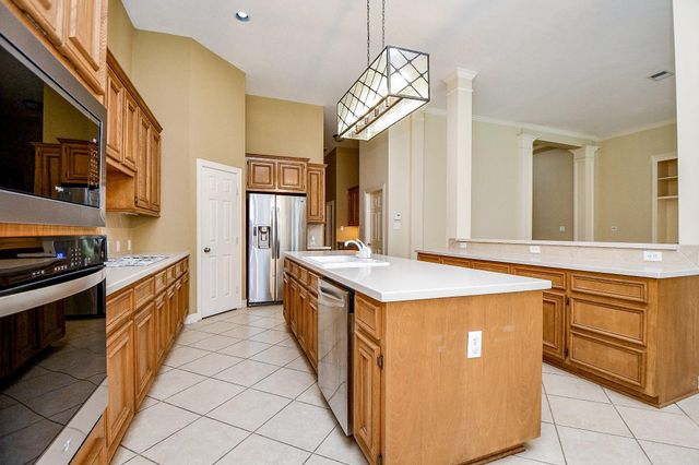 1735 Lake Charlotte Lane, Richmond, TX 77406