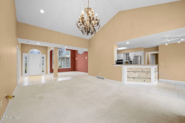 6708 Buck Creek Dr, Maumee, OH 43537