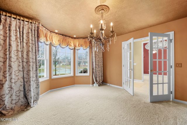 6708 Buck Creek Dr, Maumee, OH 43537