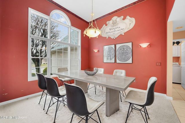 6708 Buck Creek Dr, Maumee, OH 43537